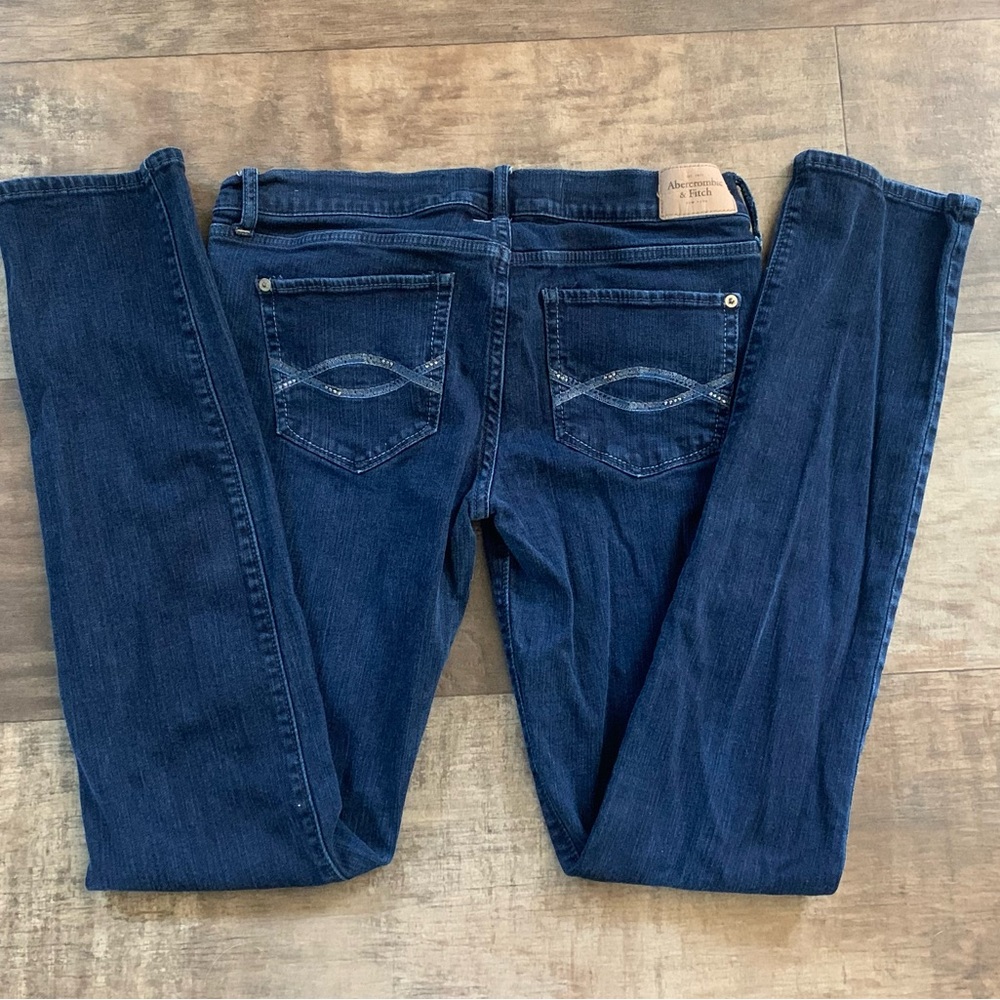 Abercrombie and Fitch dark wash stretch skinny jeans sequins back pocket - Picture 4 of 6